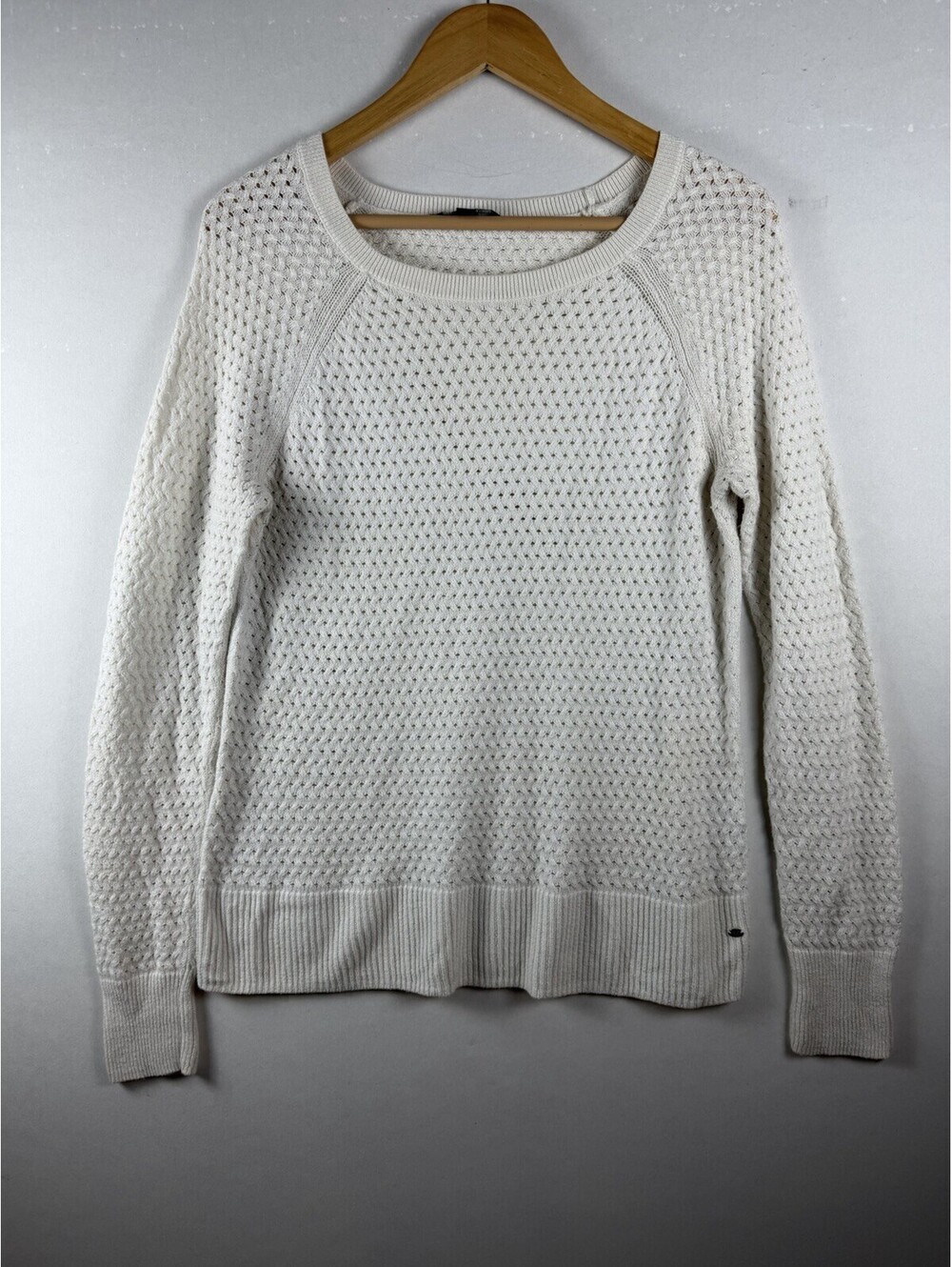 American Eagle Outfitters Women's Ivory Open-Knit Crew Neck Raglan Sweater L